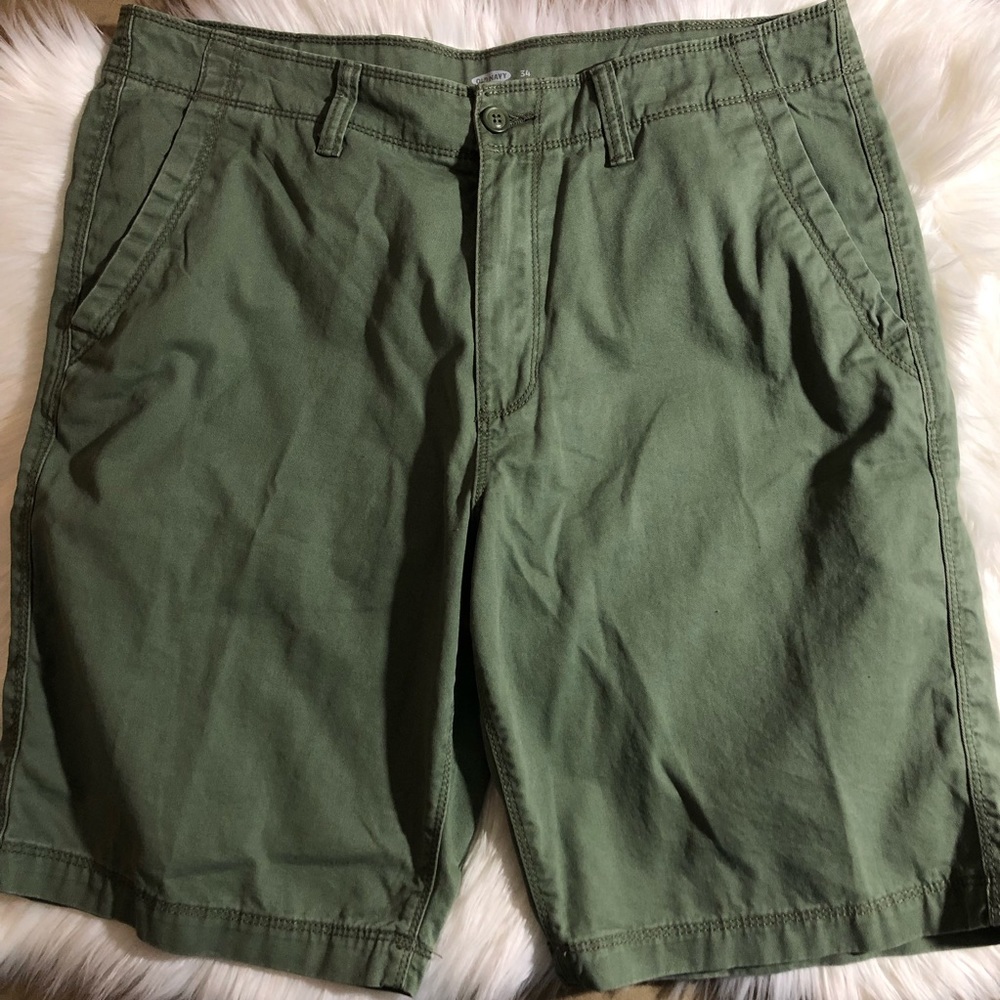 Old Navy Olive Green Men’s Shorts Size 34